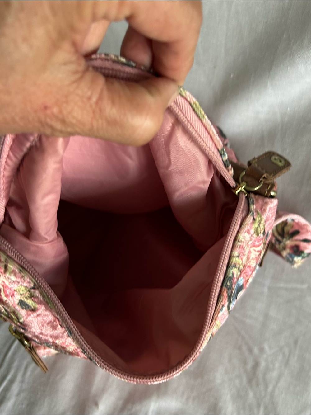 Velvet Crossbody Bag Purse Pink Floral Adjustable Shoulder Strap Zip Top Pockets - Picture 5 of 6